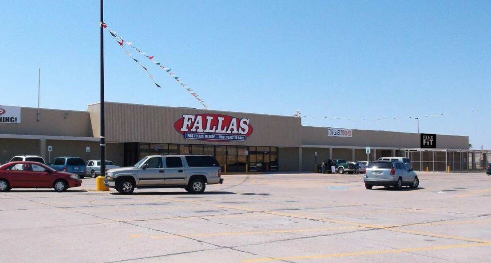 More Photos Of 10241 S Padre Island Dr, Corpus Christi Freestanding For Lease