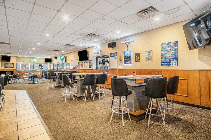 More Photos Of 203 N Egan Ave, Madison General Retail For Sale