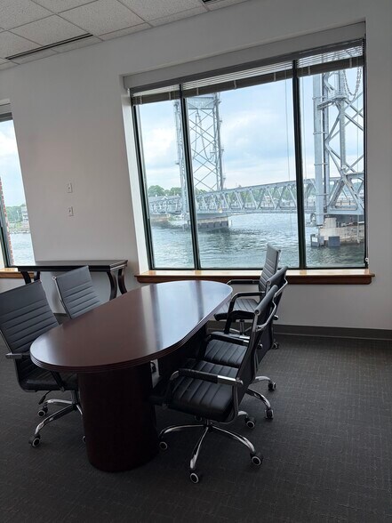 More Photos Of 1 Harbour Pl, Portsmouth Office For Lease