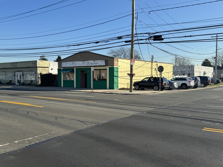 Primary Photo Of 609 W Montauk Hwy, Lindenhurst Bar For Sale