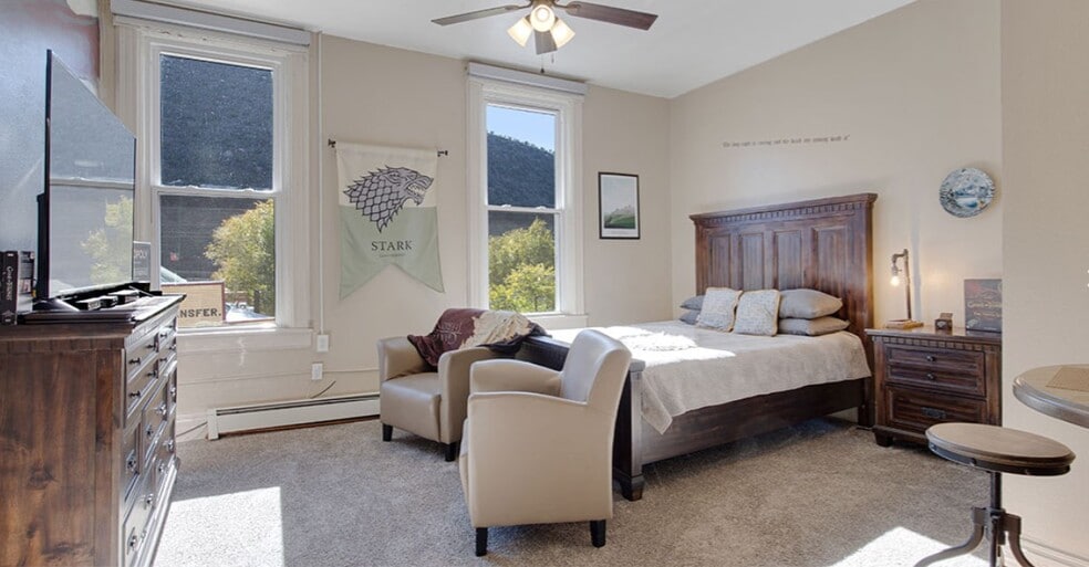 More Photos Of 502 Main Street, New Castle Hotel For Sale