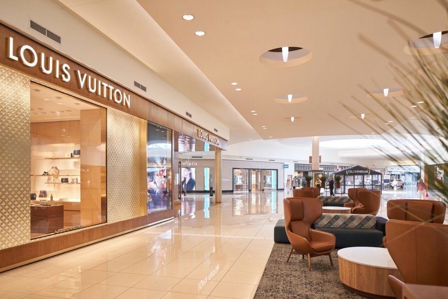 More Photos Of 7875 Montgomery Rd, Cincinnati Unknown For Lease