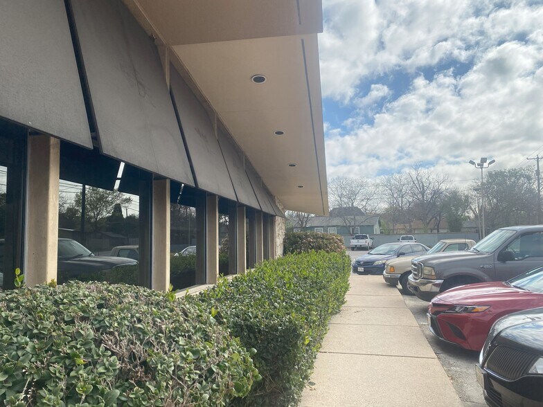 More Photos Of 3400 San Pedro, San Antonio Freestanding For Lease