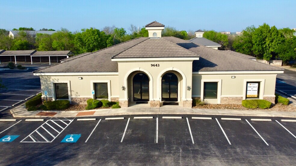 More Photos Of 9643 Huebner Rd, San Antonio Medical For Lease