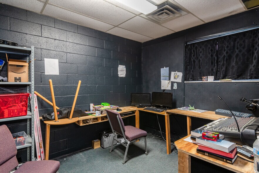 More Photos Of 4445 Wilmington Pike, Dayton Religious Facility For Sale