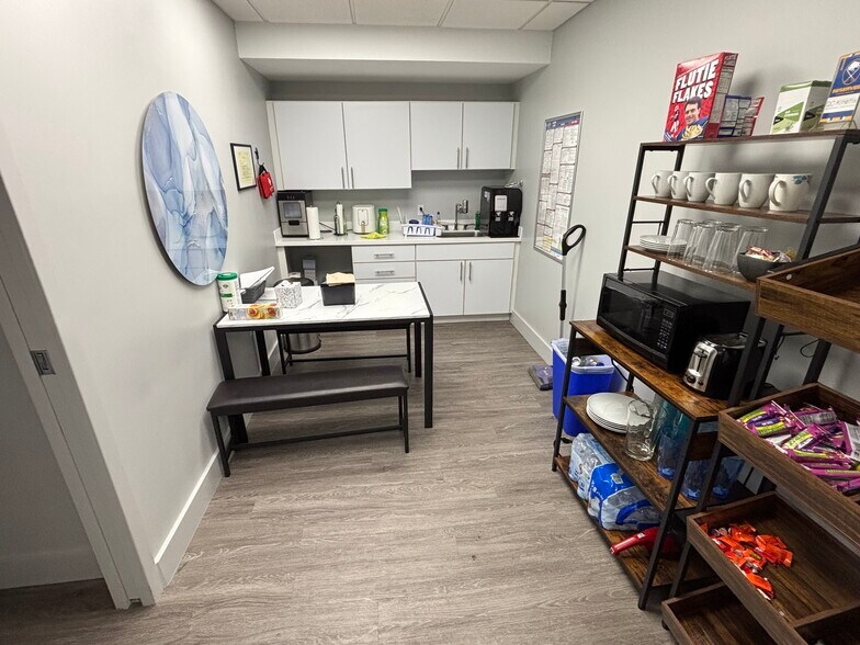 More Photos Of 4600 Main St, Williamsville Medical For Lease