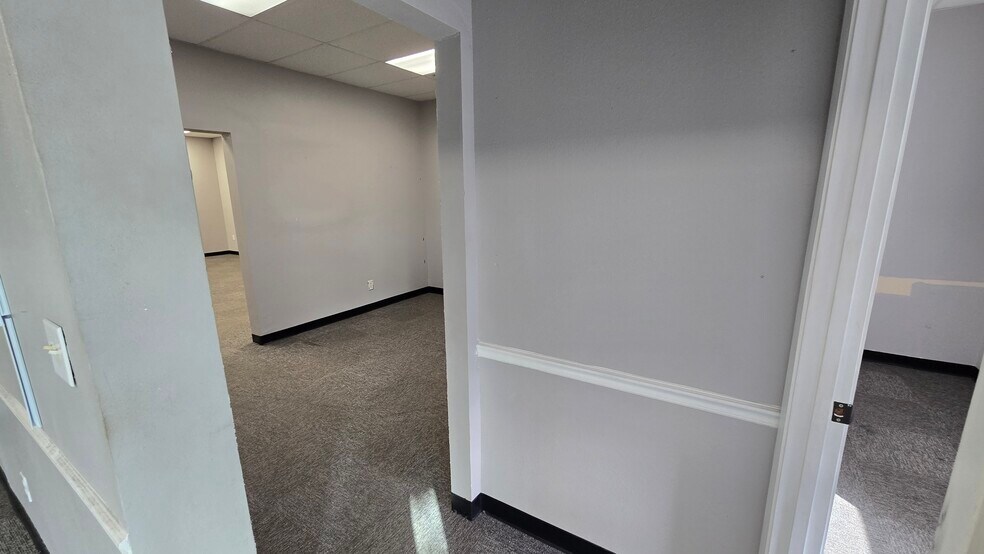 More Photos Of 5720 Gall Blvd, Zephyrhills Office For Lease