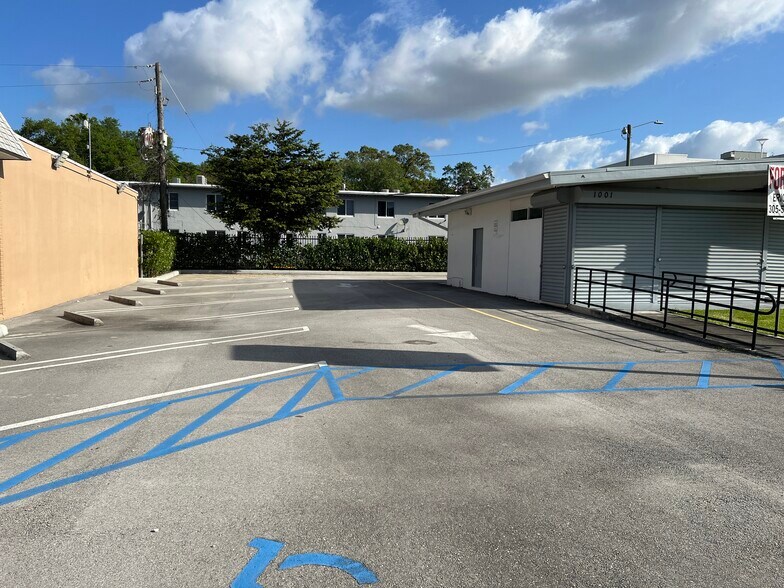 More Photos Of 1001 NW 95th St, Miami Restaurant For Lease