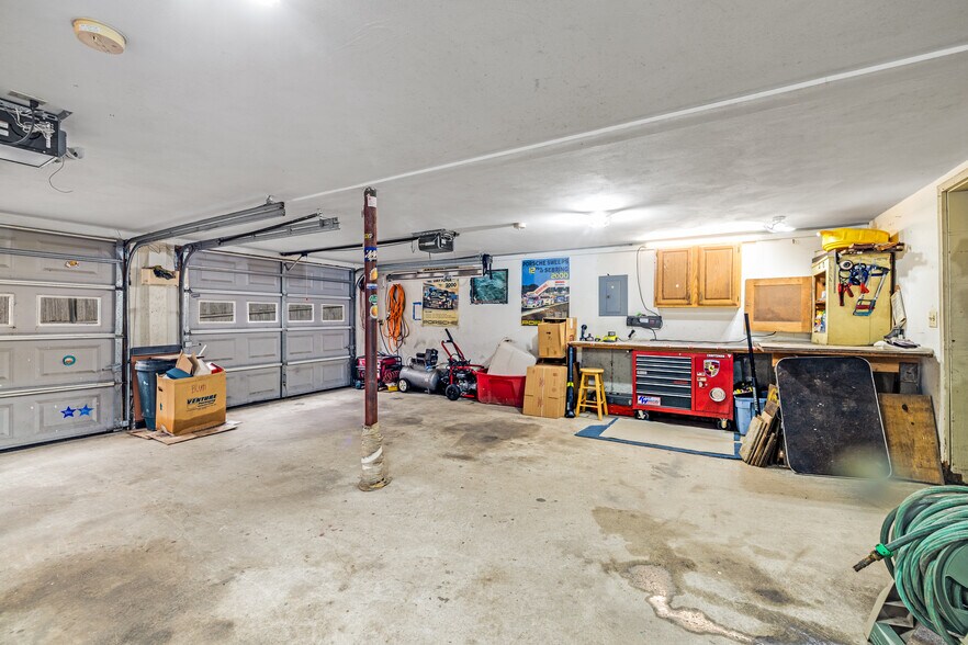 More Photos Of 343 Main St, Sandown Office For Sale