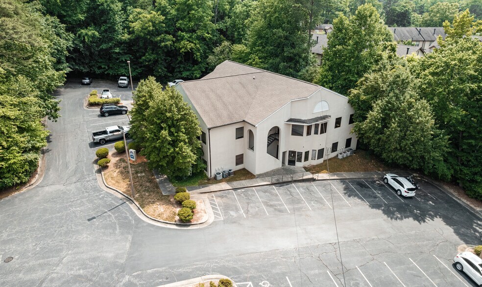 More Photos Of 21 W Colony Pl, Durham Office For Sale