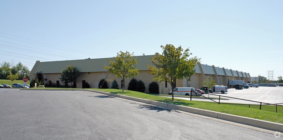 More Photos Of 6935-6967 Golden Ring Rd, Rosedale Unknown For Lease