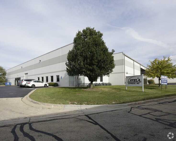 More Photos Of 1227-1229 Lakeside Dr, Romeoville Warehouse For Lease