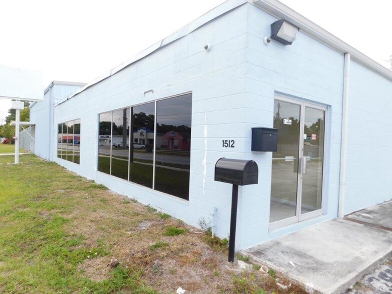 More Photos Of 1512 E Gary Rd, Lakeland Flex For Sale