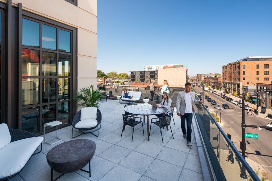 More Photos Of 873-875 N High St, Columbus Office For Lease