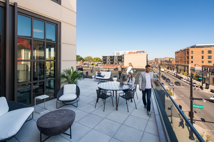 More Photos Of 873-875 N High St, Columbus Office For Lease