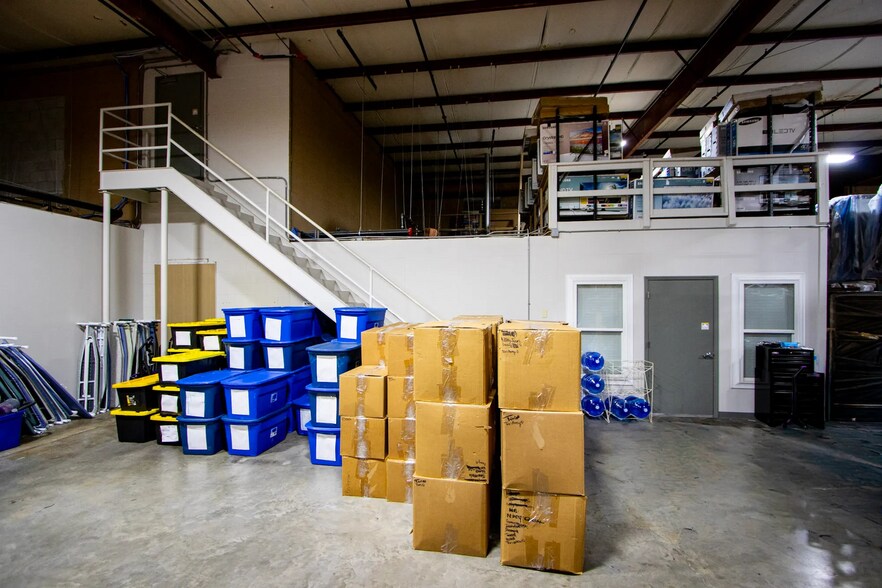 More Photos Of 115 Westpark Blvd, Columbia Manufacturing For Sale