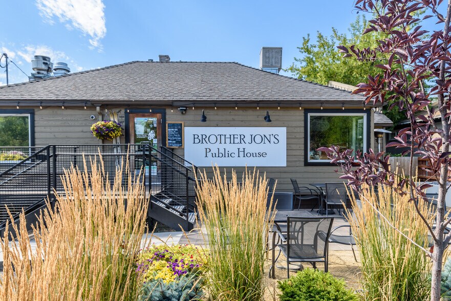More Photos Of 1227 NW Galveston Ave, Bend Storefront Retail Office For Sale
