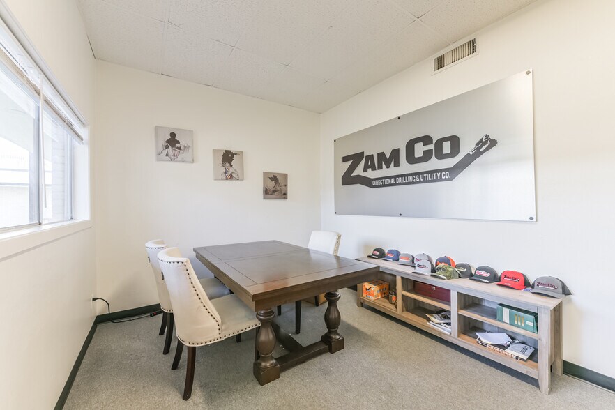 More Photos Of 1022 Pasadena Blvd, Pasadena Medical For Lease