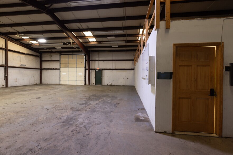 More Photos Of 2997 Spartanburg Hwy, East Flat Rock Warehouse For Sale