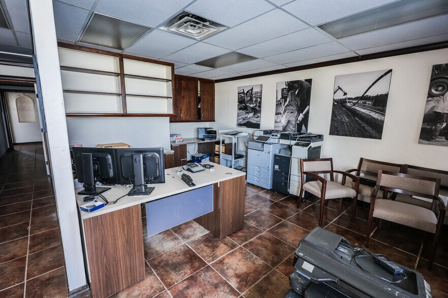 More Photos Of 2617 US Highway 79 N, Carthage Industrial For Sale