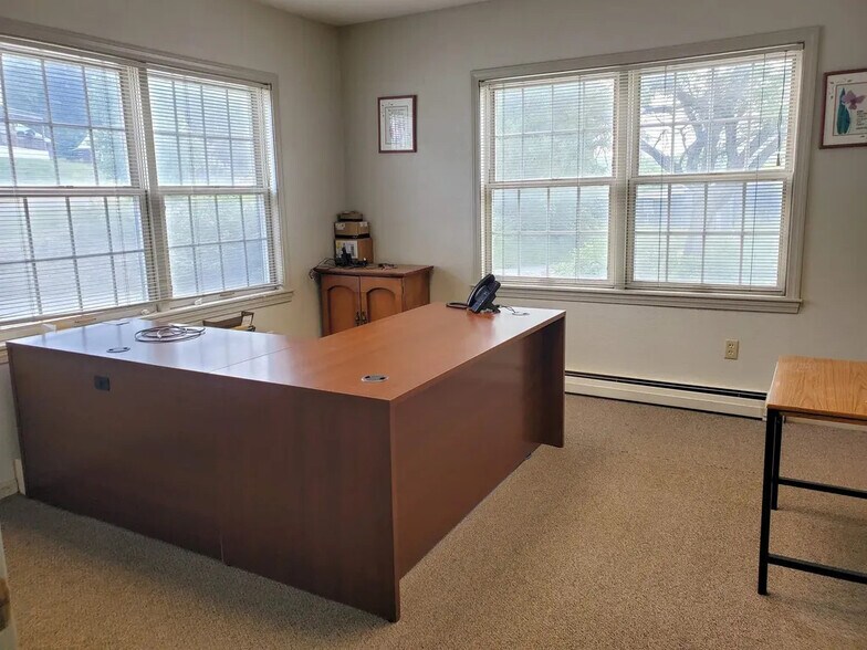 More Photos Of 101 Farnsworth Ave, Bordentown Office For Sale