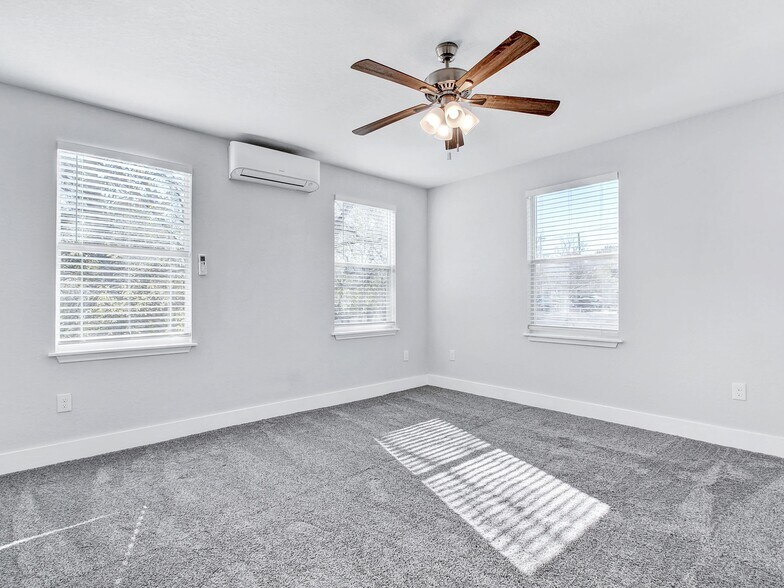 More Photos Of 1020 W French Plz, San Antonio Apartments For Sale