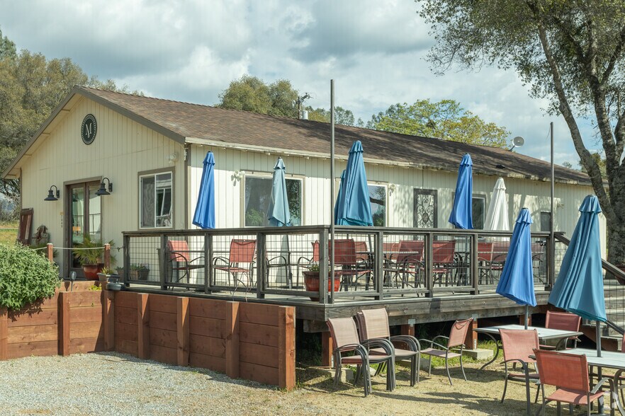 More Photos Of 7449 Fairplay Rd, Somerset Specialty For Sale