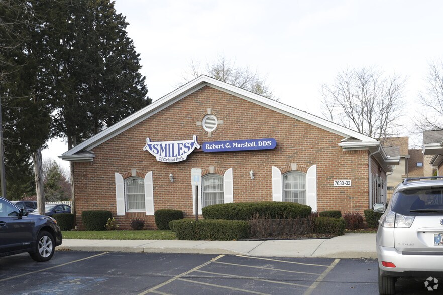 More Photos Of 7620-7632 W 159th St, Orland Park Office For Sale
