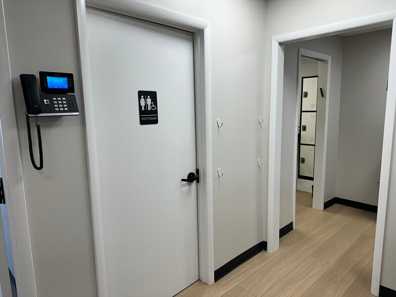 More Photos Of 160 Middle Neck Rd, Great Neck Apartments For Lease
