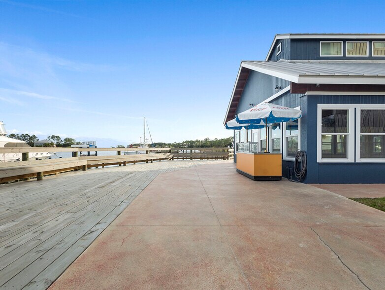 More Photos Of 275 Timber Island Rd, Carrabelle Restaurant For Sale