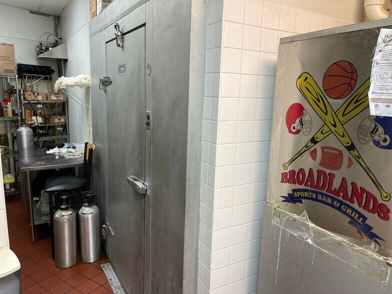 More Photos Of 42882 Truro Parish Dr, Ashburn Storefront For Sale