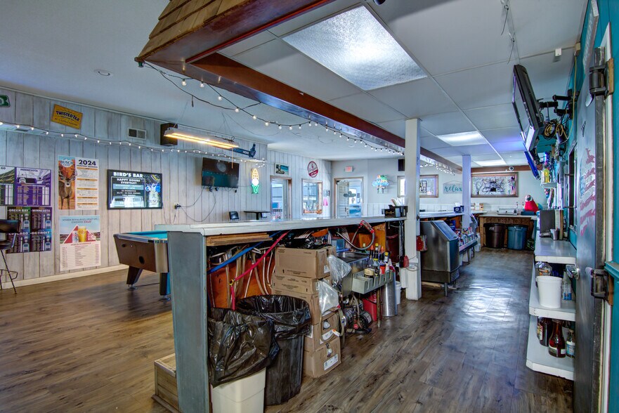 More Photos Of 115 Diamond St N, Ridgeland General Retail For Sale