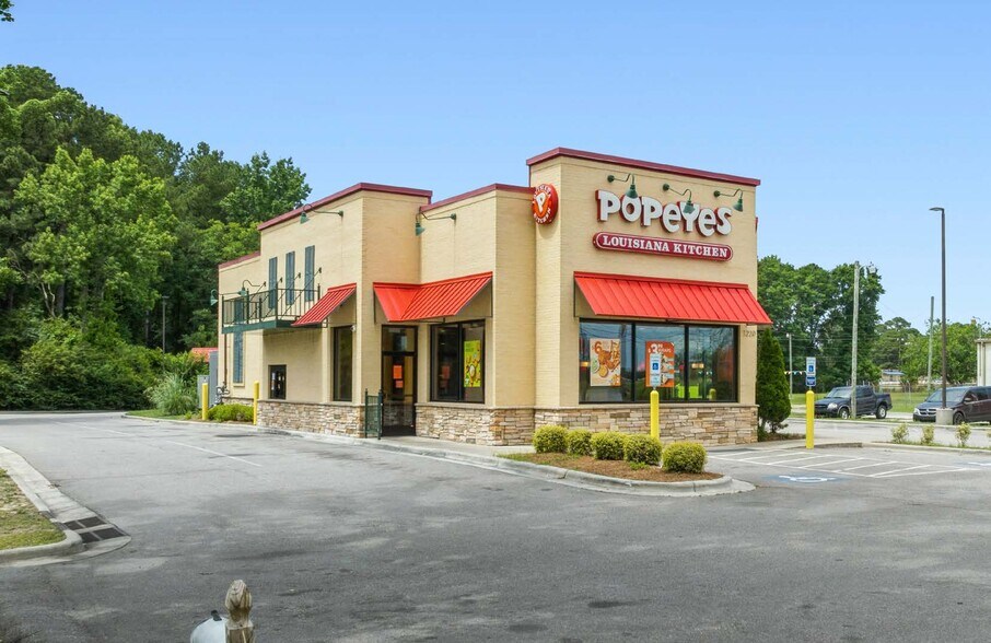 Primary Photo Of 1220 Sunset Ave, Clinton Fast Food For Sale
