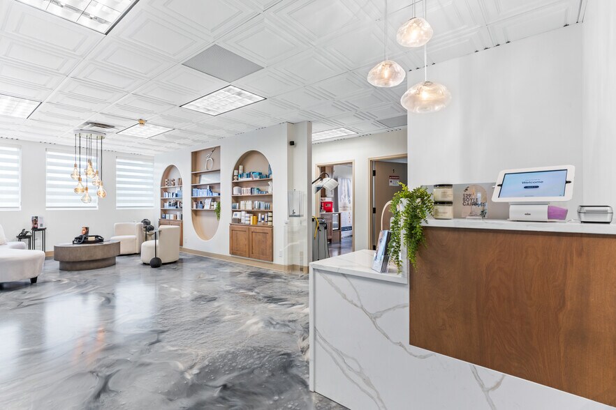 More Photos Of 335 Morganza Rd, Canonsburg Freestanding For Lease