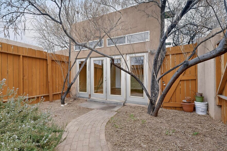 More Photos Of 501-505 14th St NW, Albuquerque Office Residential For Lease