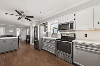 More Photos Of 10550 Brinkmeyer Rd, Needville Flex For Sale