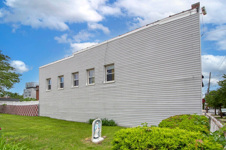 More Photos Of 3243 Ampere Ave, Bronx Lodge Meeting Hall For Sale