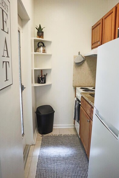 More Photos Of 172 N County Rd, Palm Beach Apartments For Sale