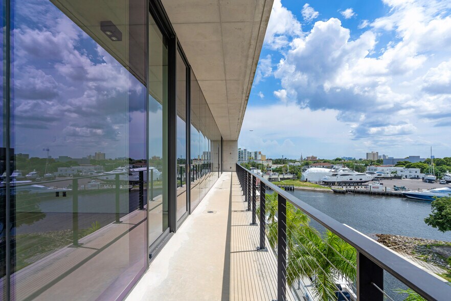 More Photos Of 528 NW 7th Ave, Miami Loft Creative Space For Sale