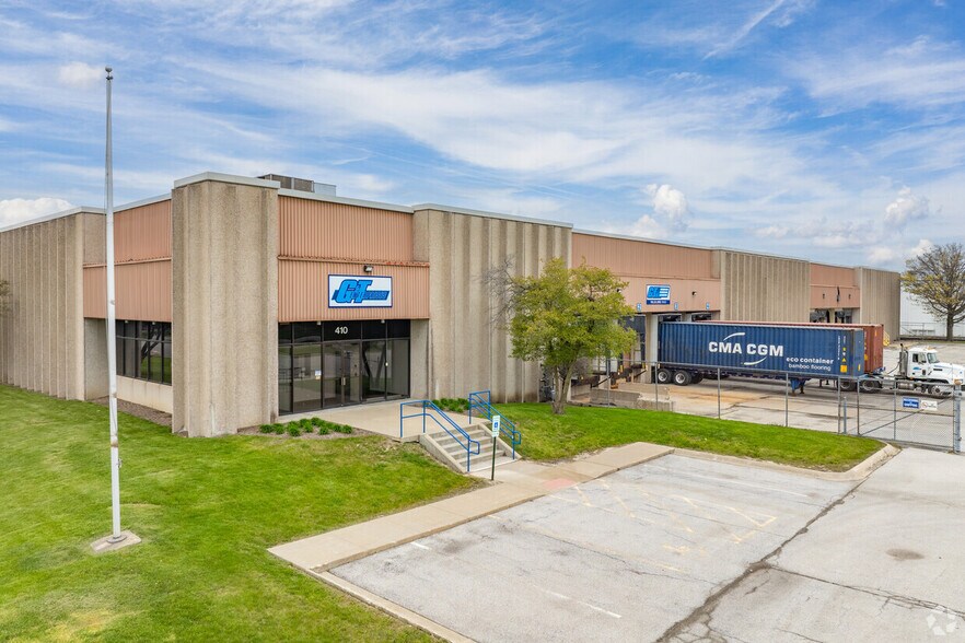 More Photos Of 410-470 W 169th St, South Holland Warehouse For Lease