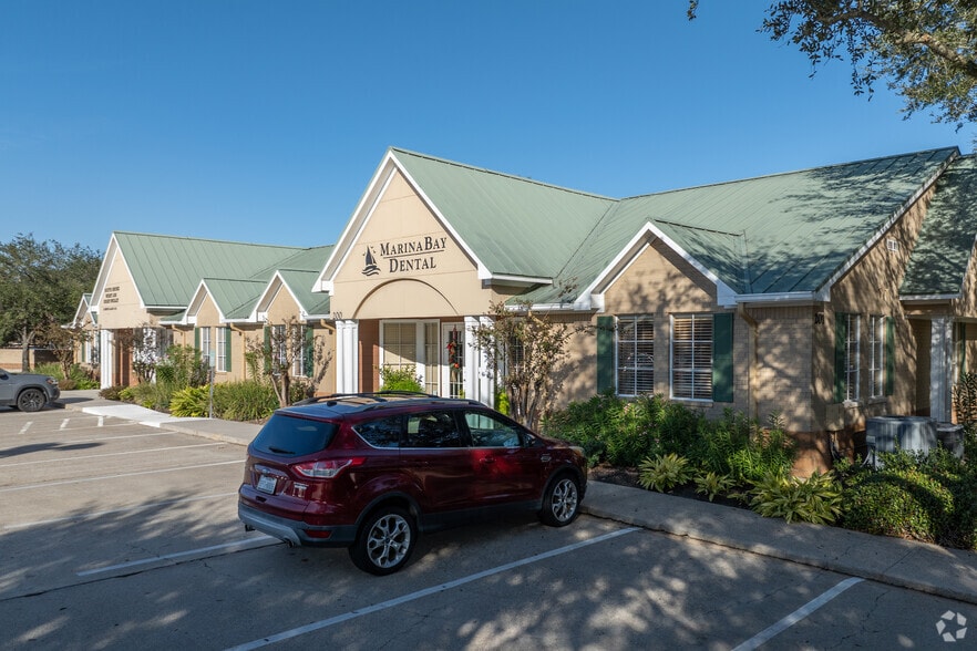 More Photos Of 201 Enterprise Ave, League City Medical For Lease