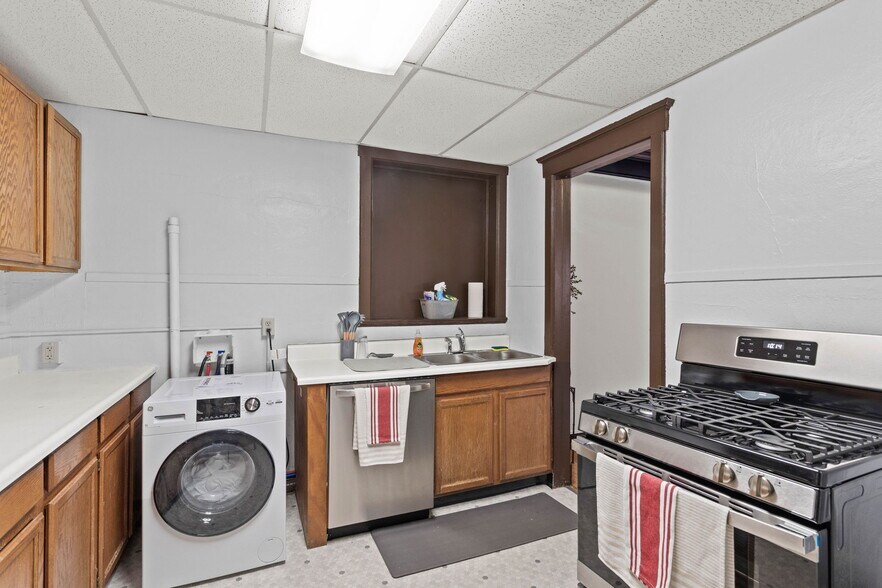 More Photos Of 702 S Bernard, Spokane Apartments For Sale