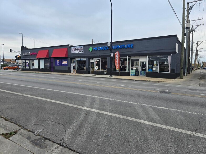 More Photos Of 5159 W Diversey Ave, Chicago Storefront For Sale