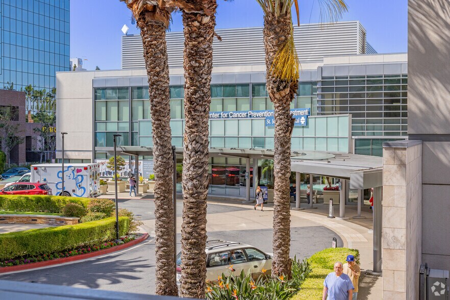 More Photos Of 1010 W La Veta Ave, Orange Medical For Lease