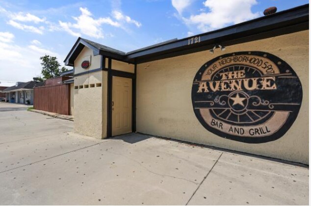 More Photos Of 1721 Waters Ave, Savannah Bar For Sale