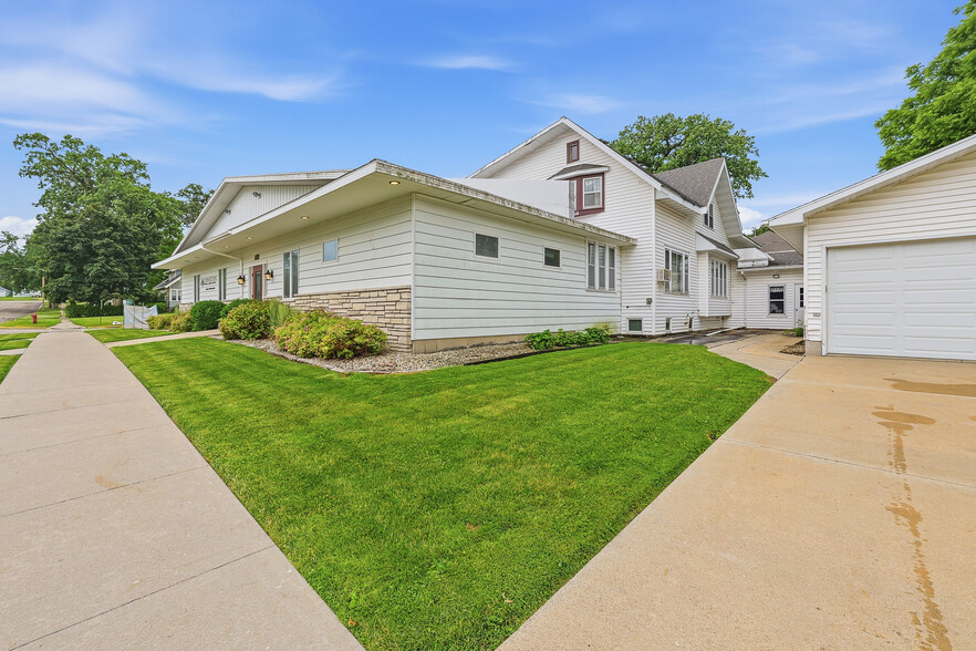 More Photos Of 181 S Main St, Markesan Office Residential For Sale