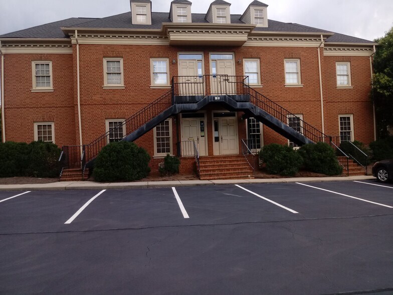 More Photos Of 130 N Mcdowell St, Charlotte Office For Sale