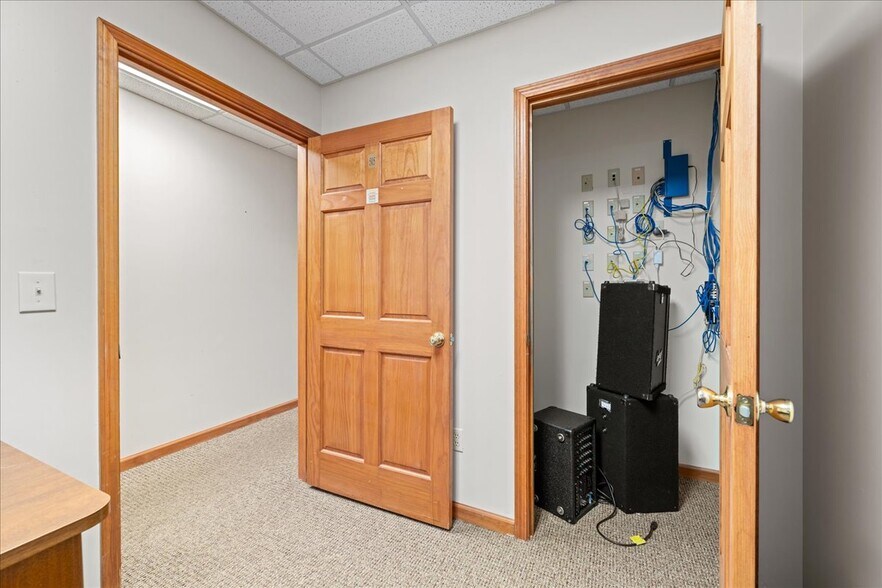 More Photos Of 303 E Main St, Pickens General Retail For Sale