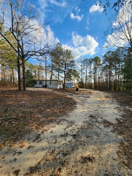 More Photos Of 35 Meadowbrook Trailer Park, Clayton Trailer Camper Park For Sale