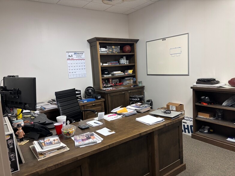 More Photos Of 2775 Midland Dr, Ogden Manufacturing For Sale